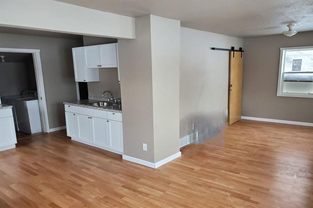 Sollie Realty 4618 Details