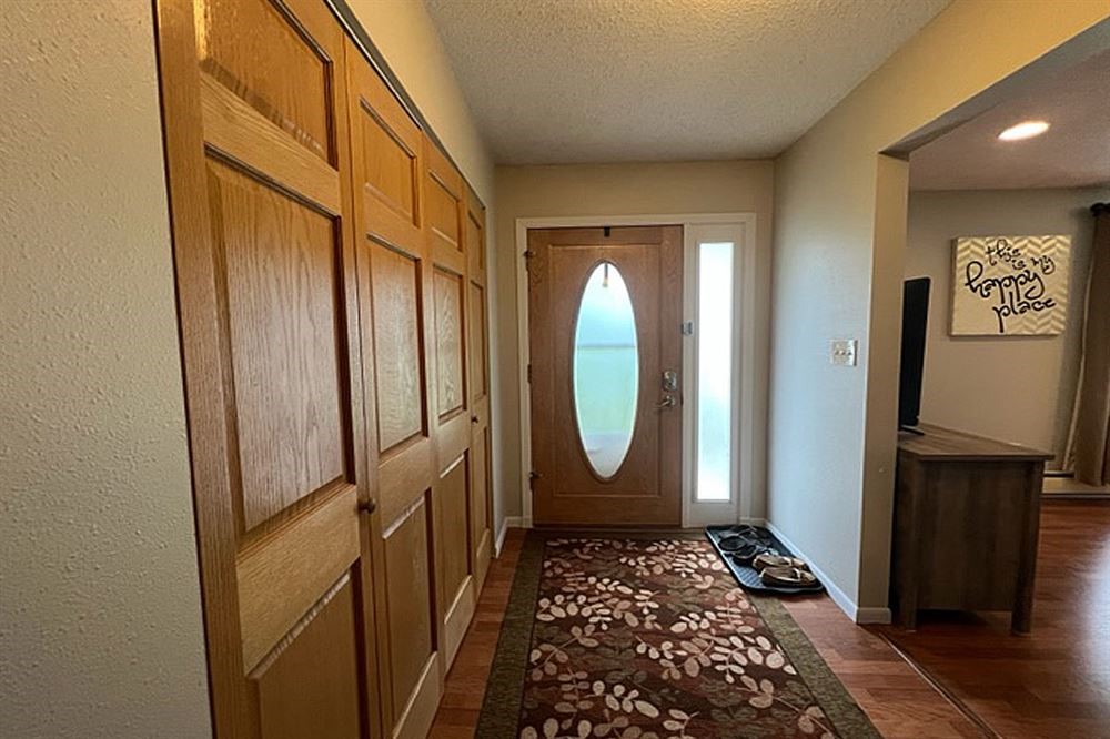 Sollie Realty 4669 Details