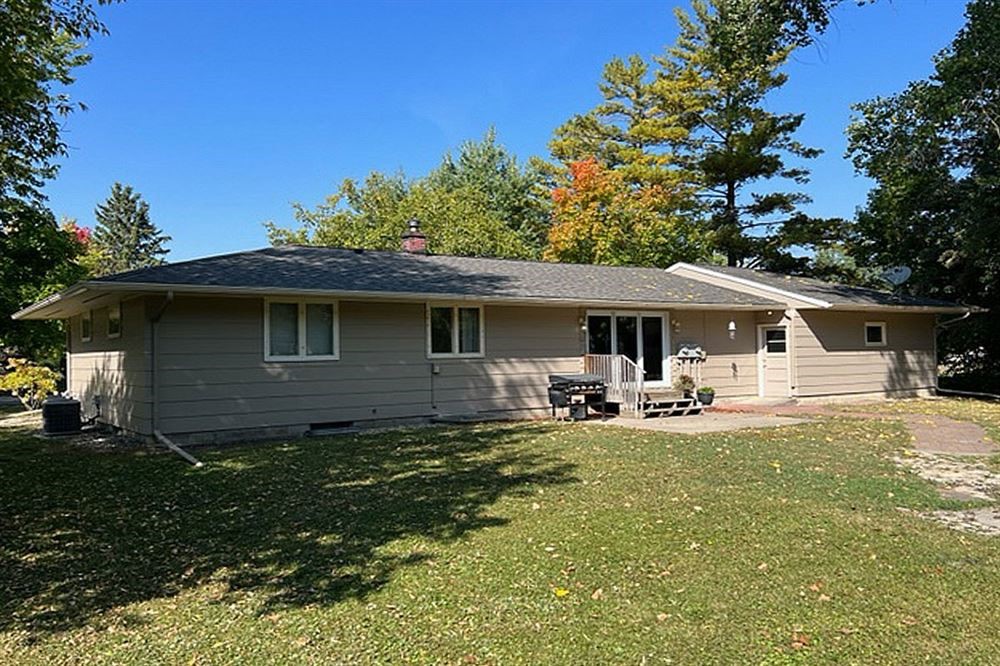 Sollie Realty 4678 Details